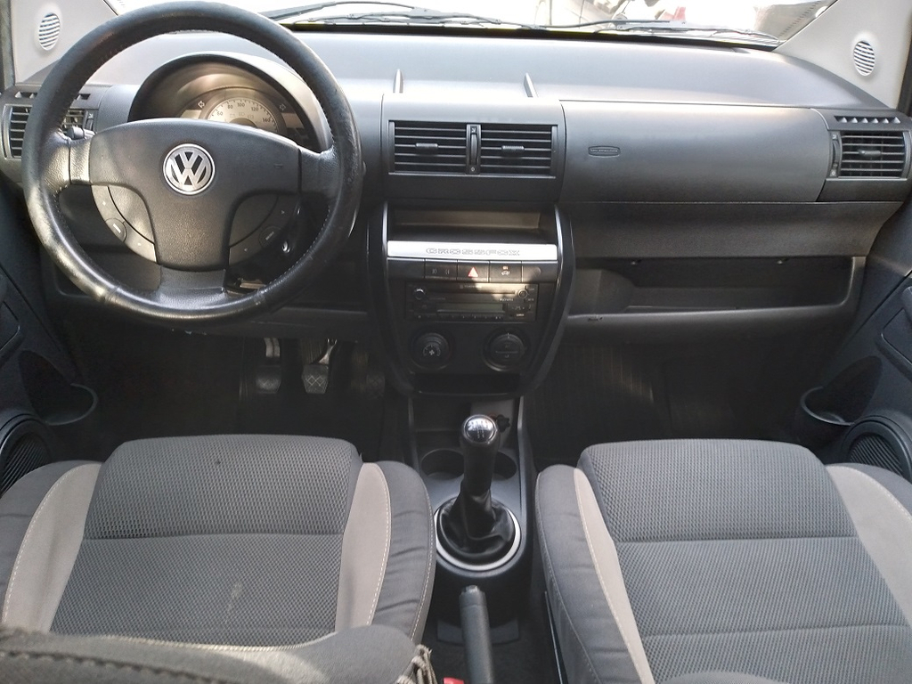 Volkswagen CrossFox Amarelo