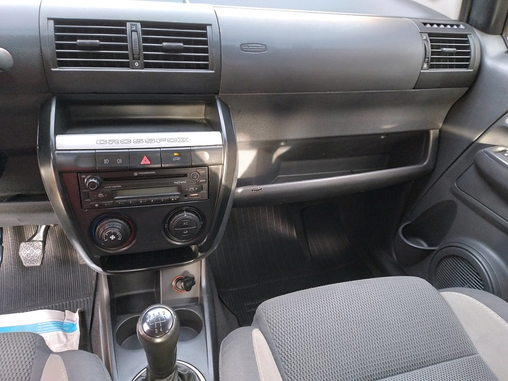 Volkswagen CrossFox Amarelo