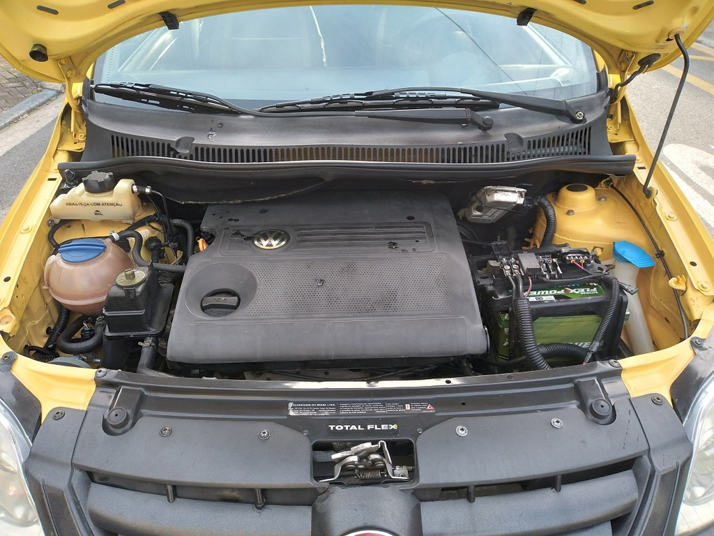 Volkswagen CrossFox Amarelo