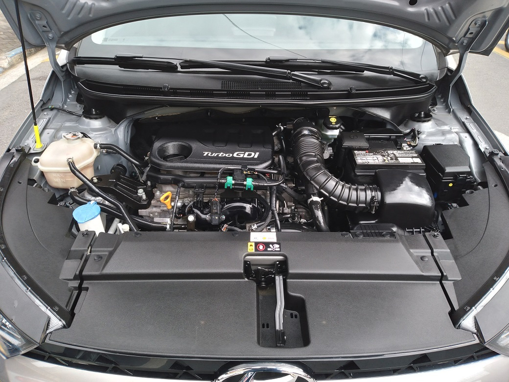 Hyundai HB20 Prata