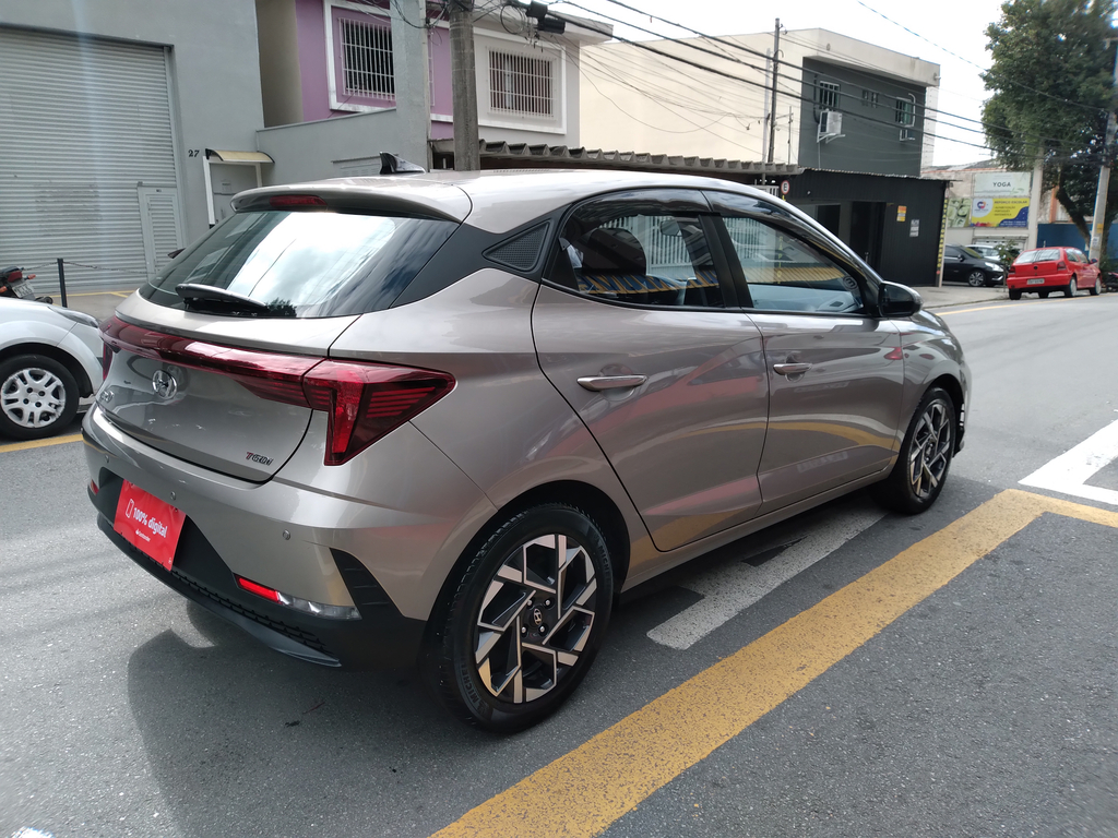 Hyundai HB20 Prata