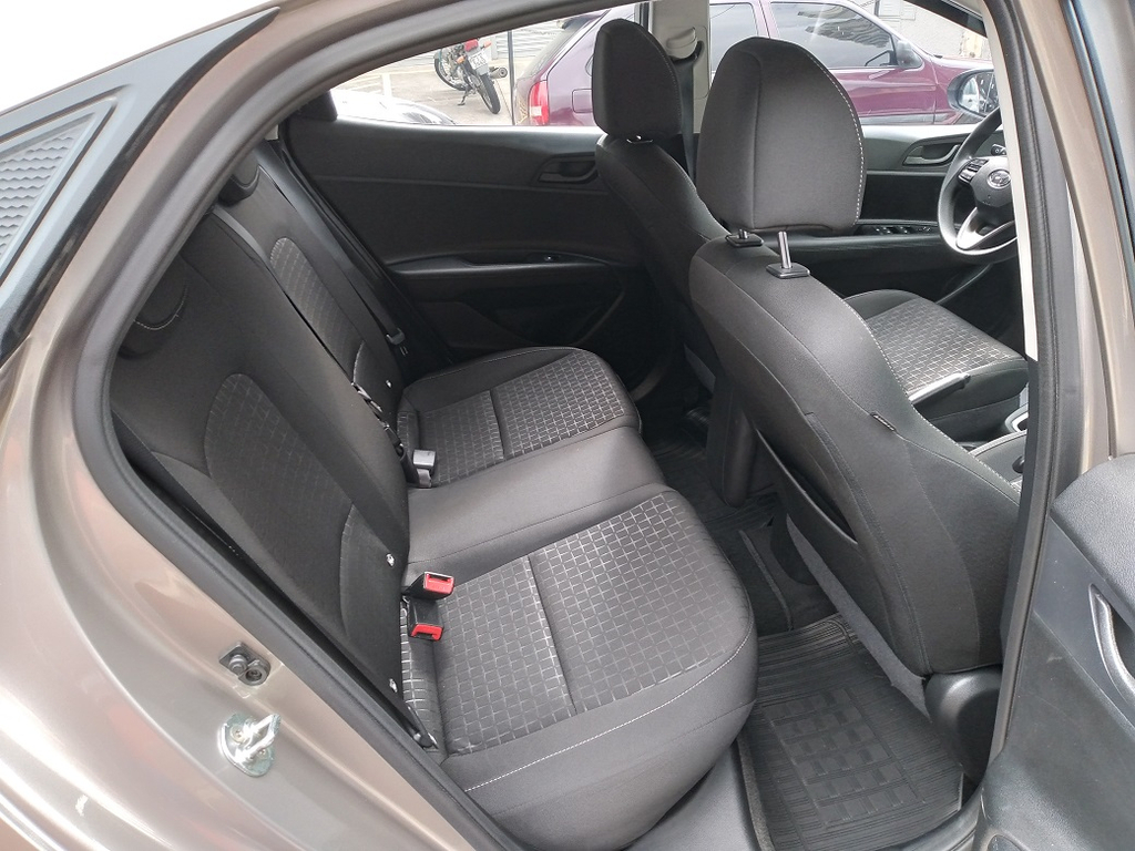 Hyundai HB20 Prata