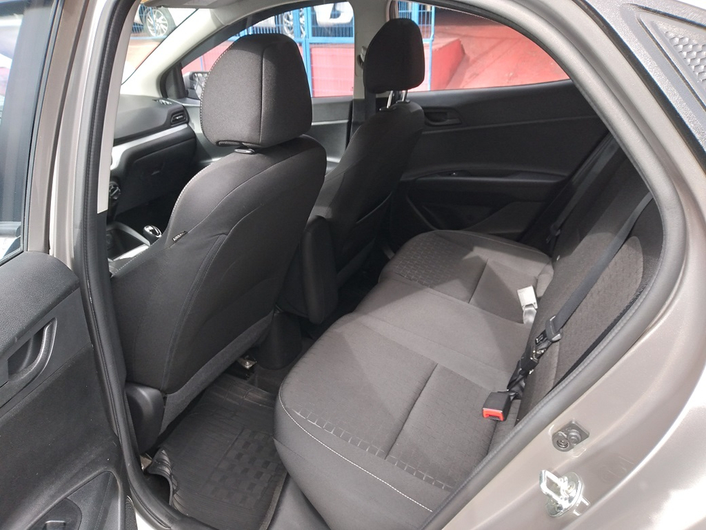 Hyundai HB20 Prata