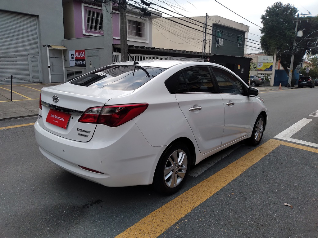 Hyundai HB20S Branco