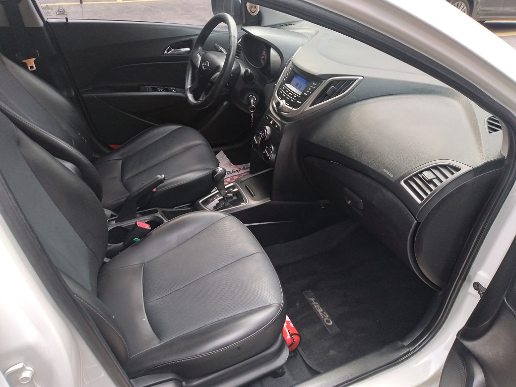 Hyundai HB20S Branco