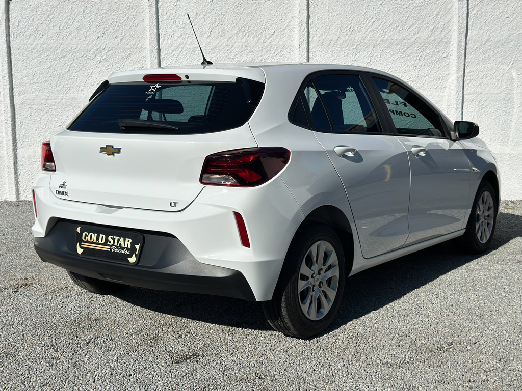 Chevrolet Onix Branco