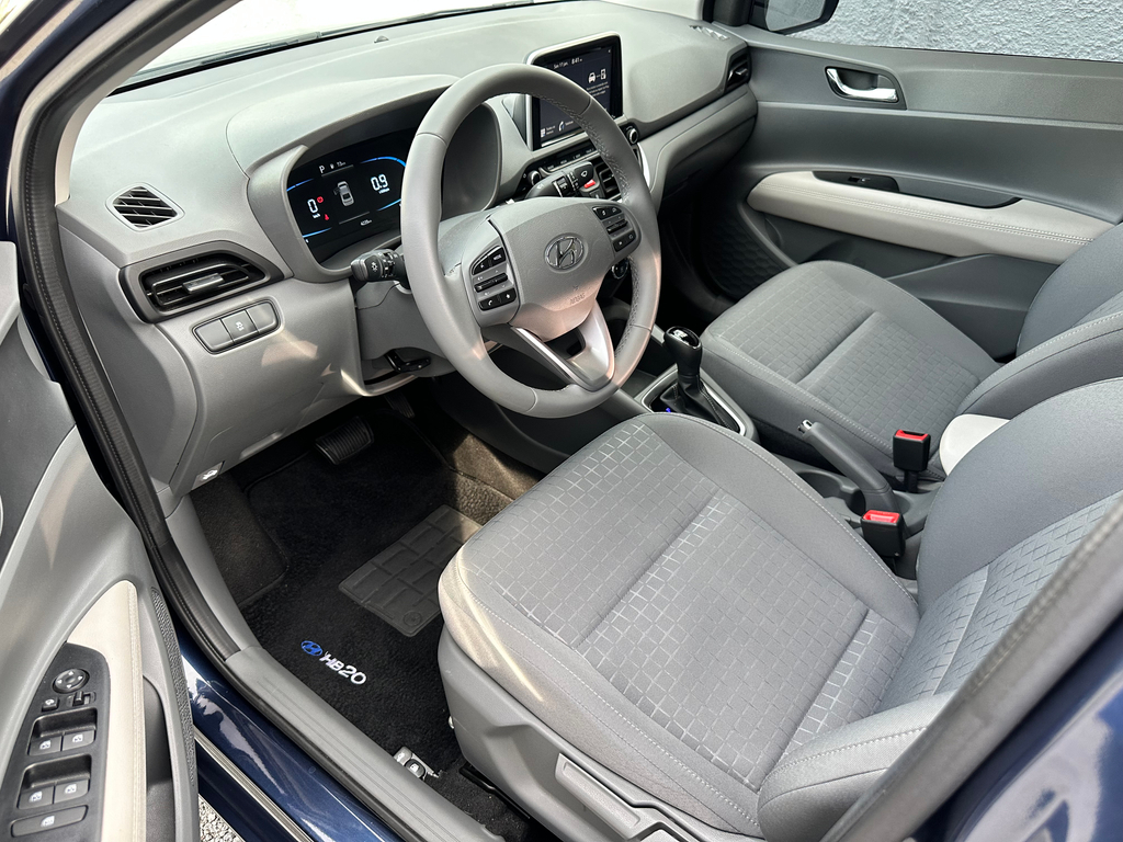 Hyundai HB20S Azul