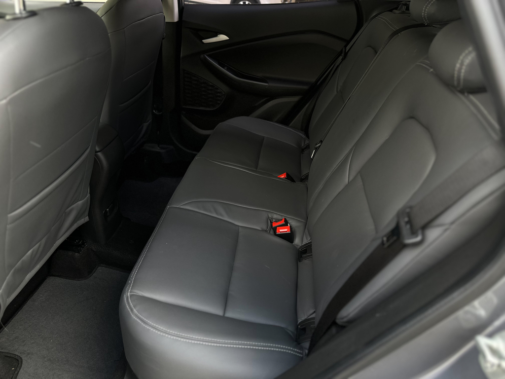 Chevrolet Tracker Cinza