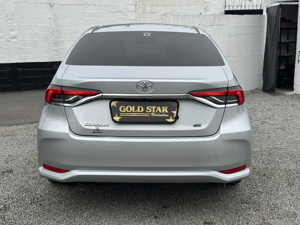 Toyota Corolla Prata