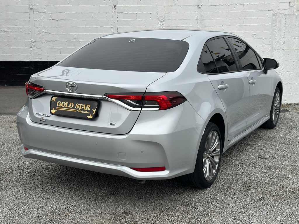 Toyota Corolla Prata