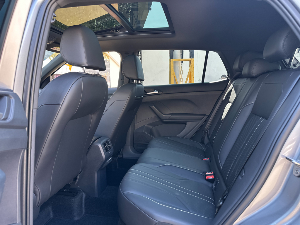 Volkswagen T-Cross Prata