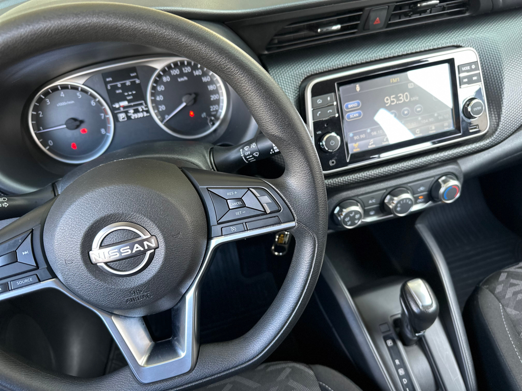 Nissan Kicks Preto