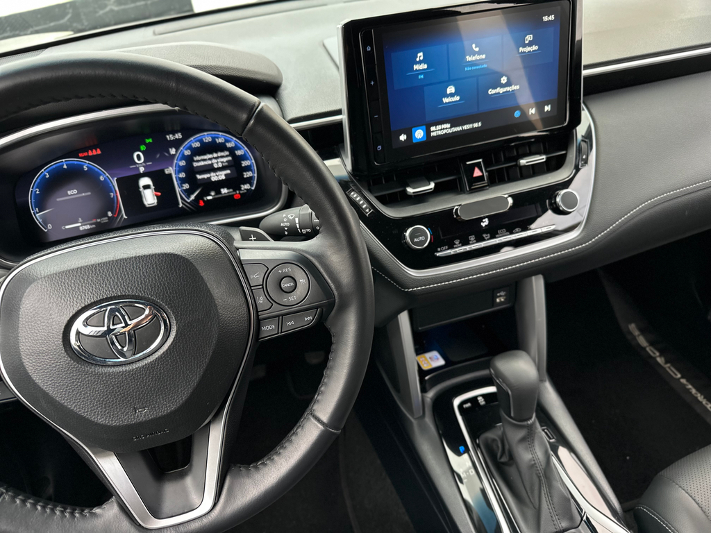 Toyota Corolla Cross Cinza