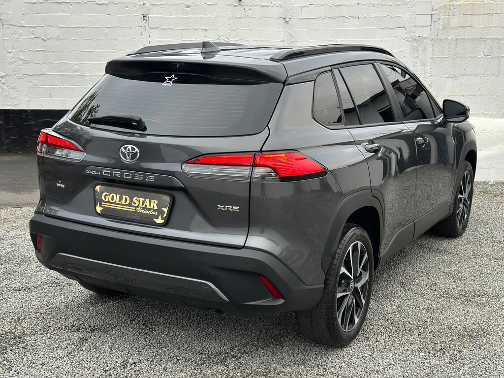 Toyota Corolla Cross Cinza