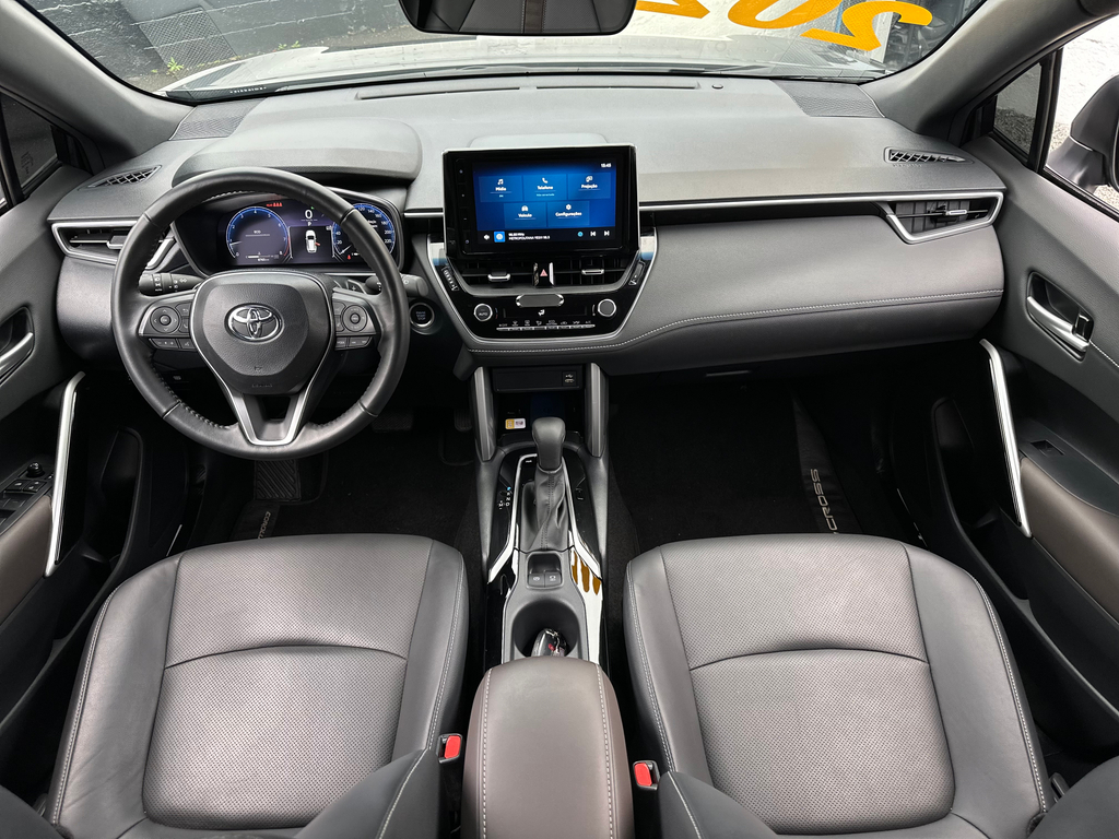 Toyota Corolla Cross Cinza