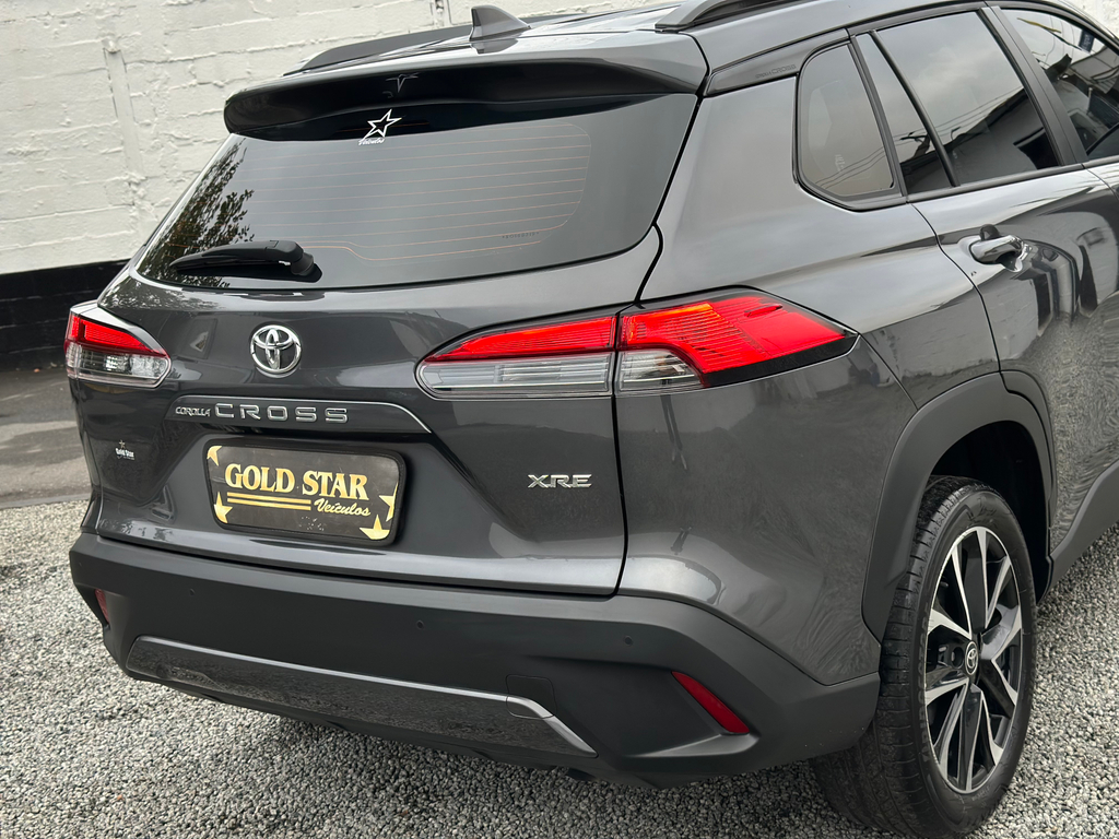 Toyota Corolla Cross Cinza