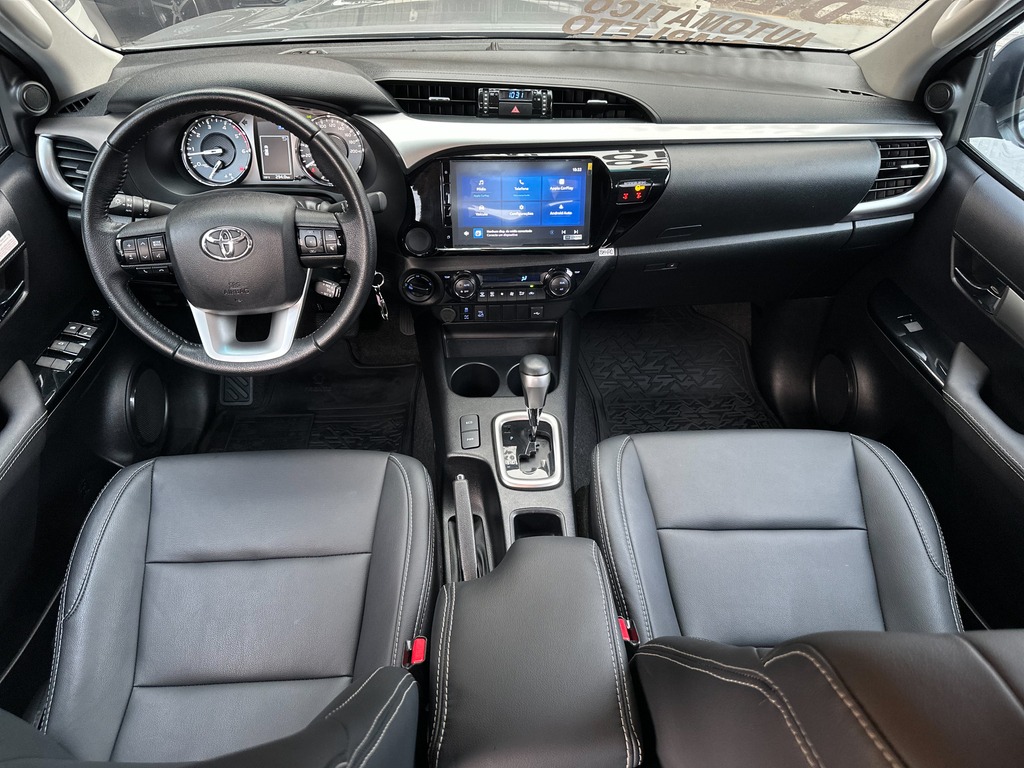 Toyota Hilux Cabine Dupla Prata