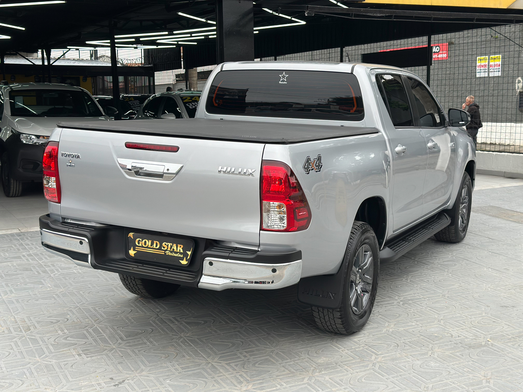 Toyota Hilux Cabine Dupla Prata