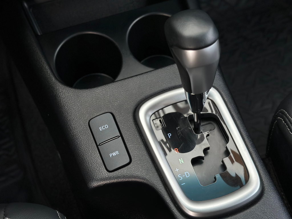 Toyota Hilux Cabine Dupla Prata