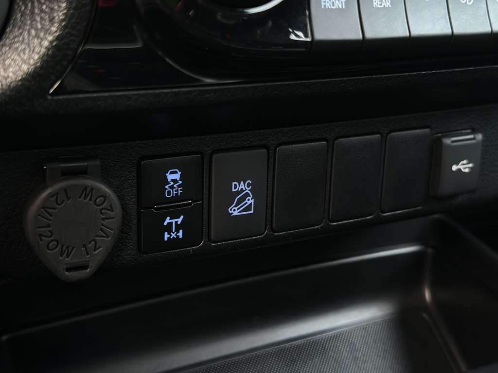 Toyota Hilux Cabine Dupla Prata