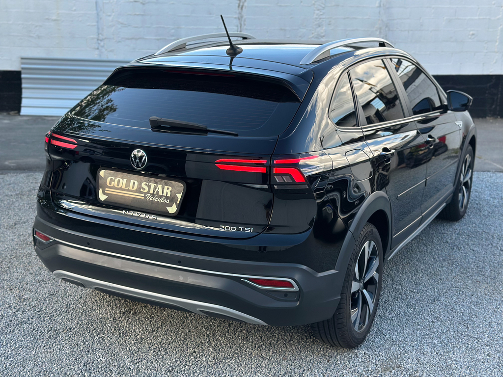 Volkswagen Nivus Preto