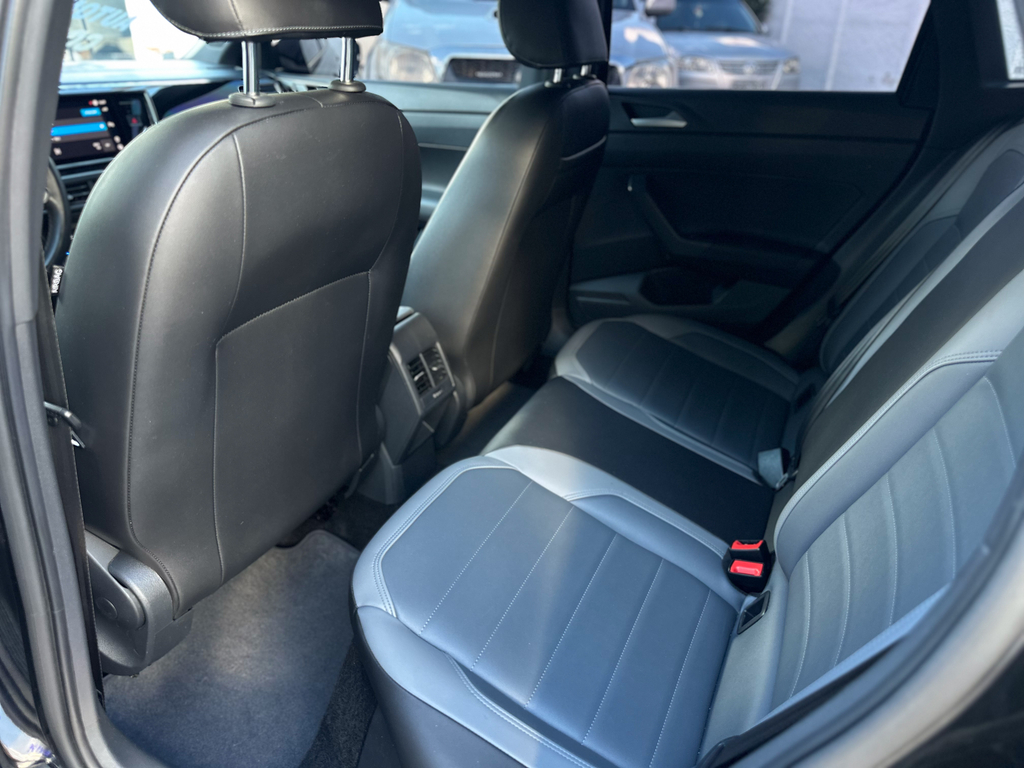 Volkswagen Nivus Preto