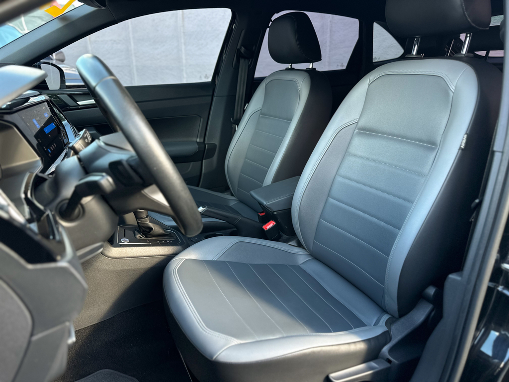 Volkswagen Nivus Preto