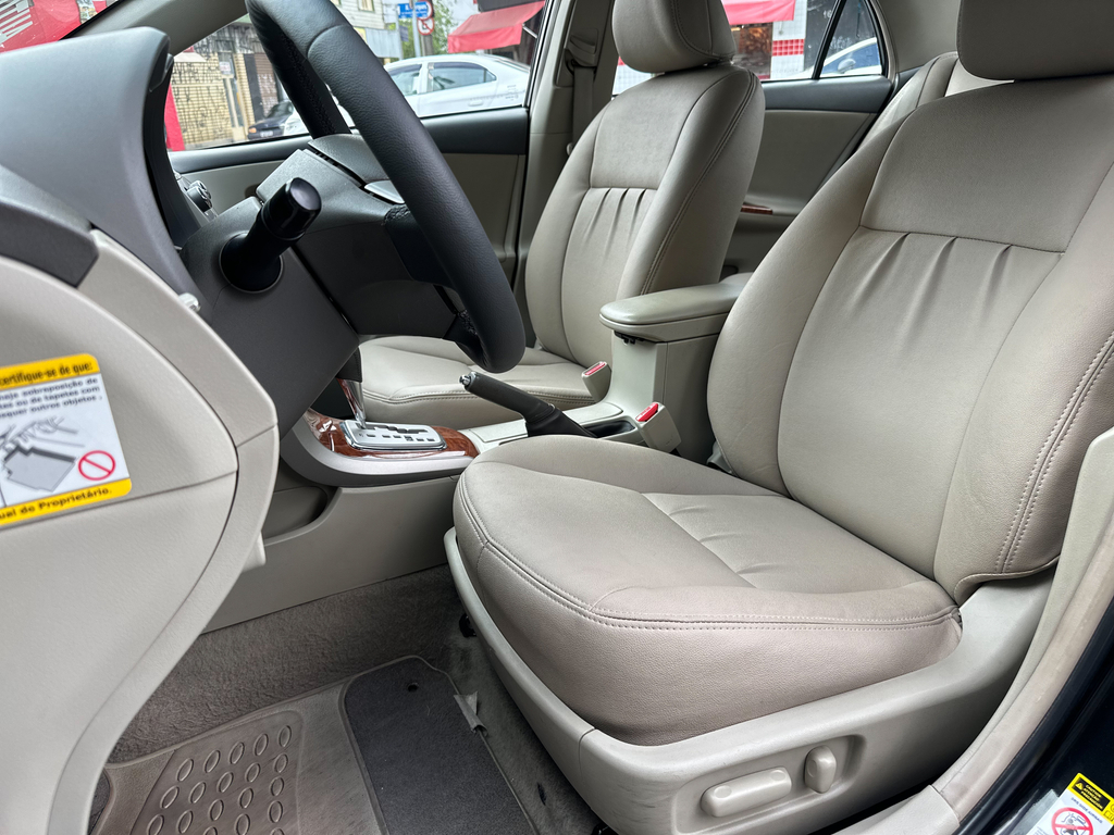 Toyota Corolla Preto
