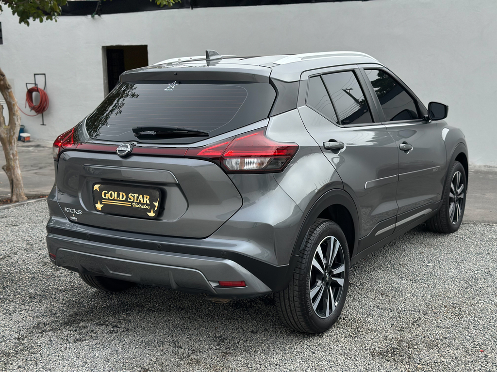 Nissan Kicks Cinza