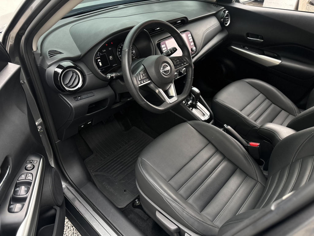 Nissan Kicks Cinza