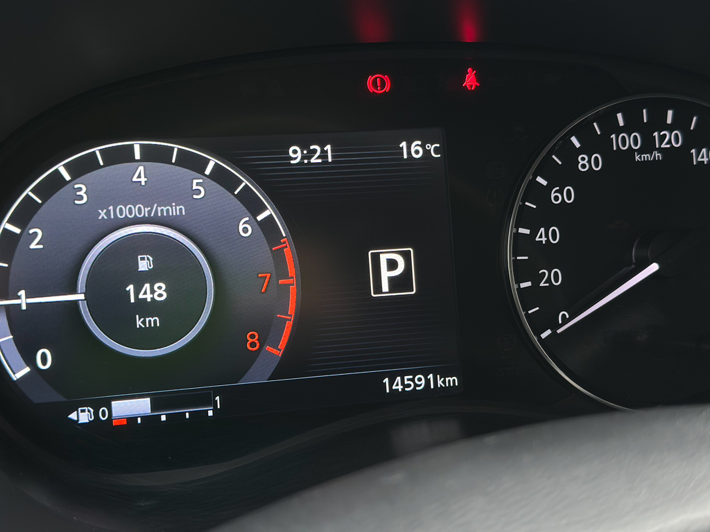 Nissan Kicks Cinza
