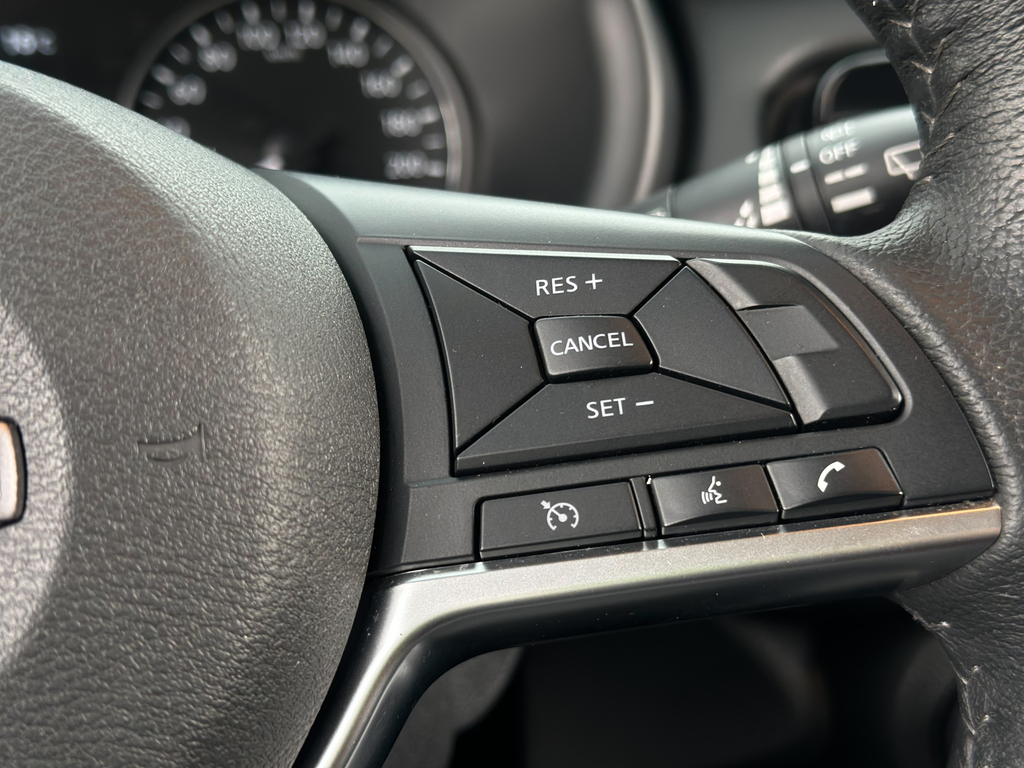 Nissan Kicks Cinza
