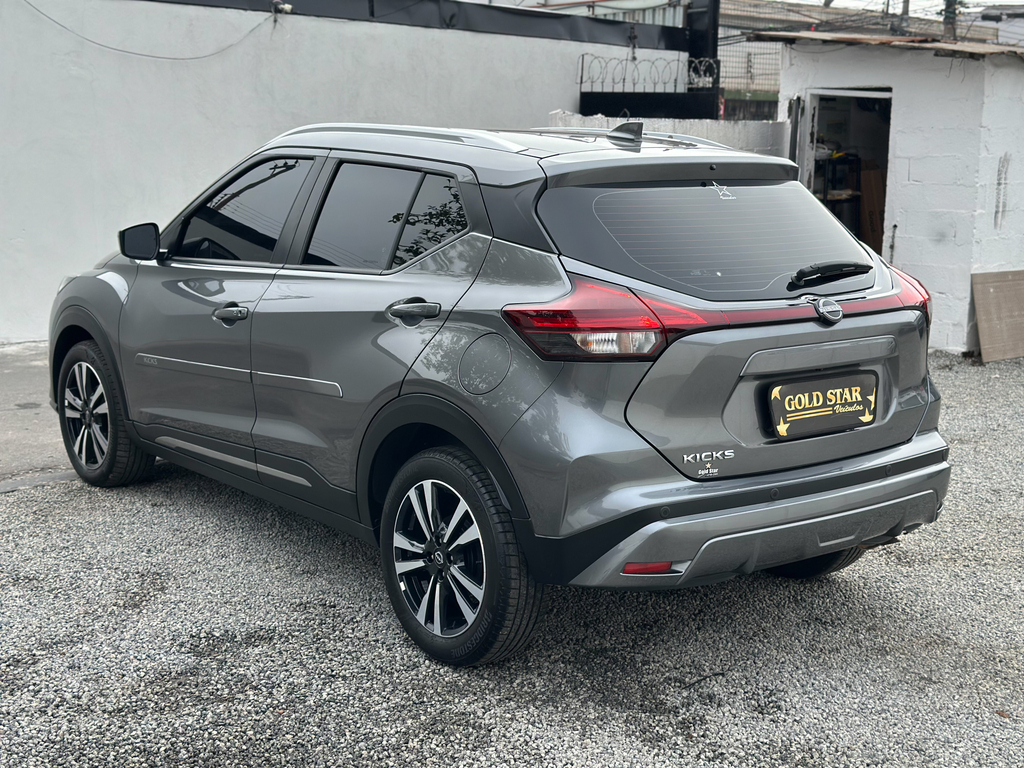 Nissan Kicks Cinza