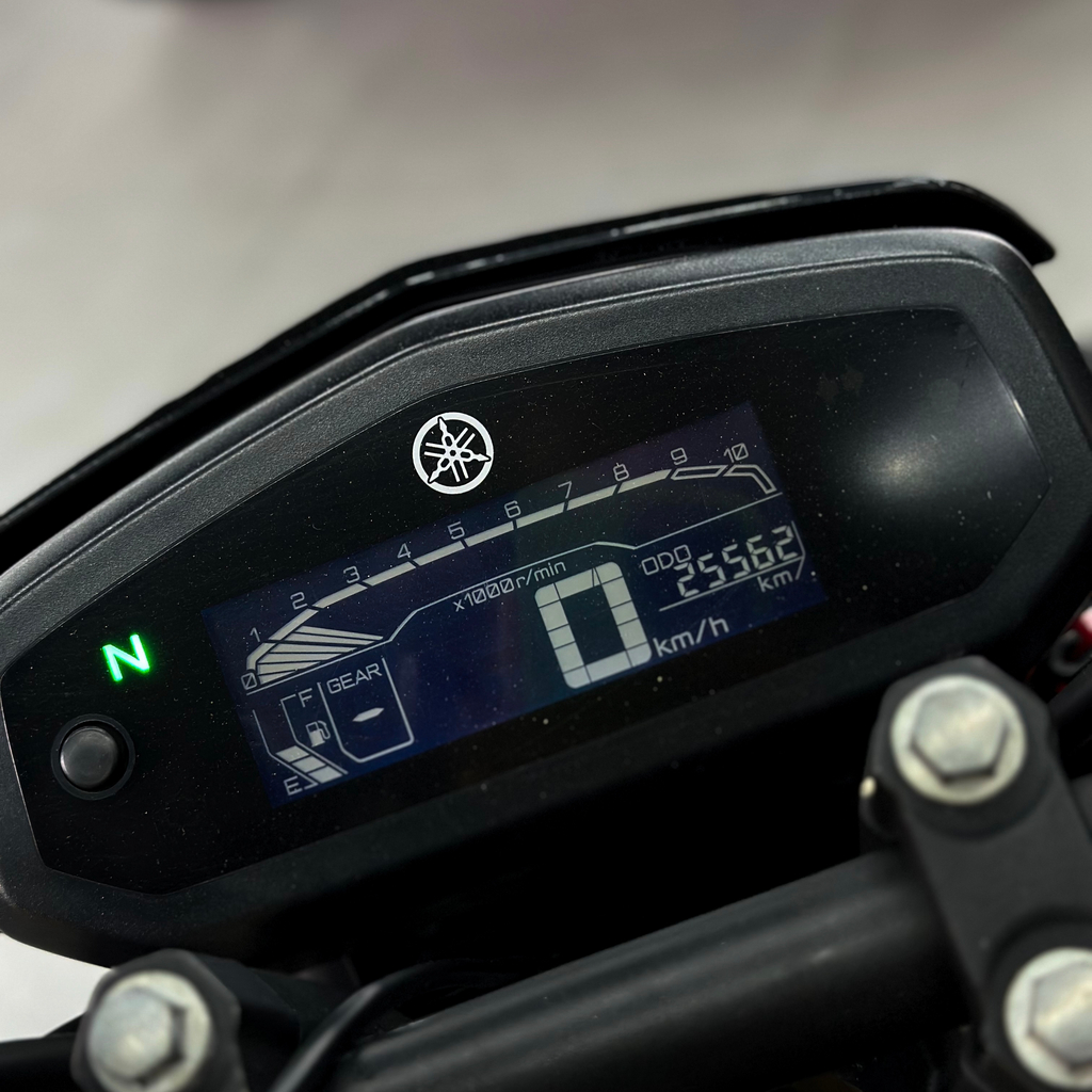 Yamaha FZ15 Vermelho