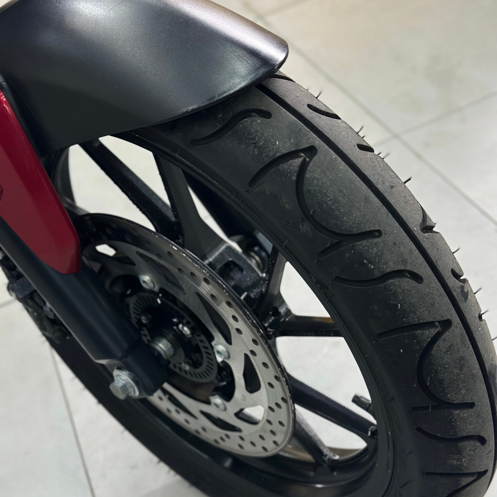 Yamaha FZ15 Vermelho