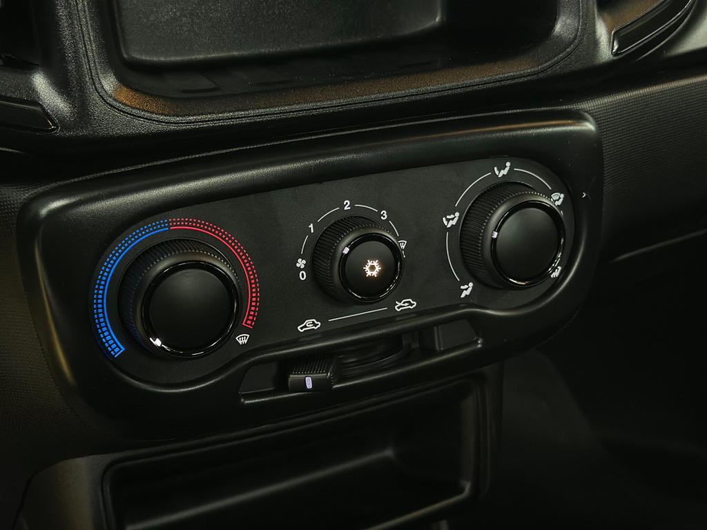 Fiat Strada Branco