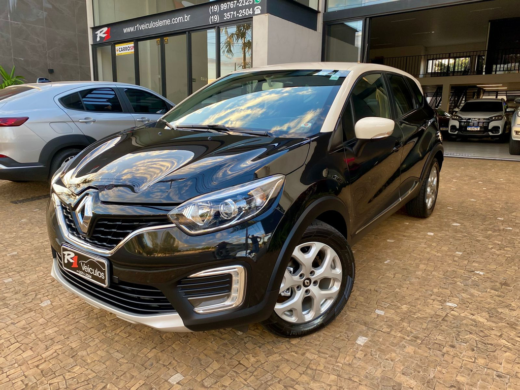 Renault Captur Preto