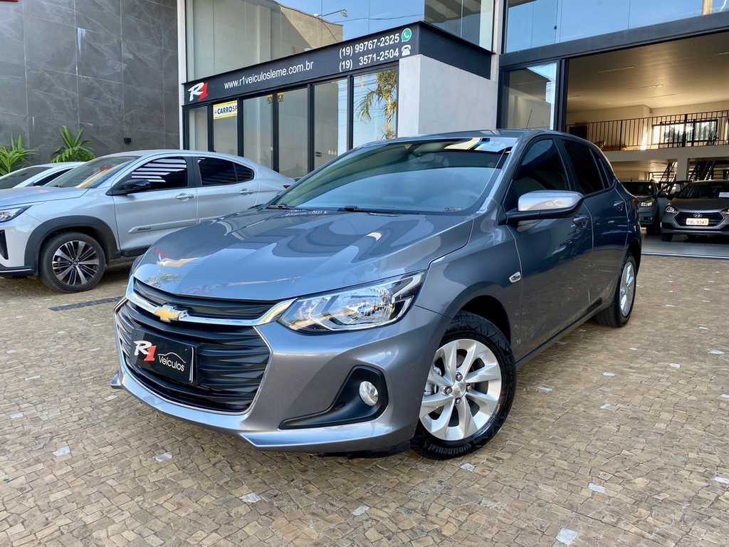 Chevrolet Onix Cinza