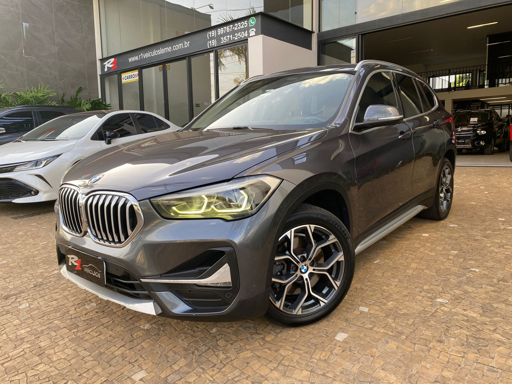 BMW X1 Cinza