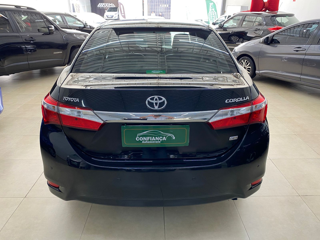 Toyota Corolla Preto