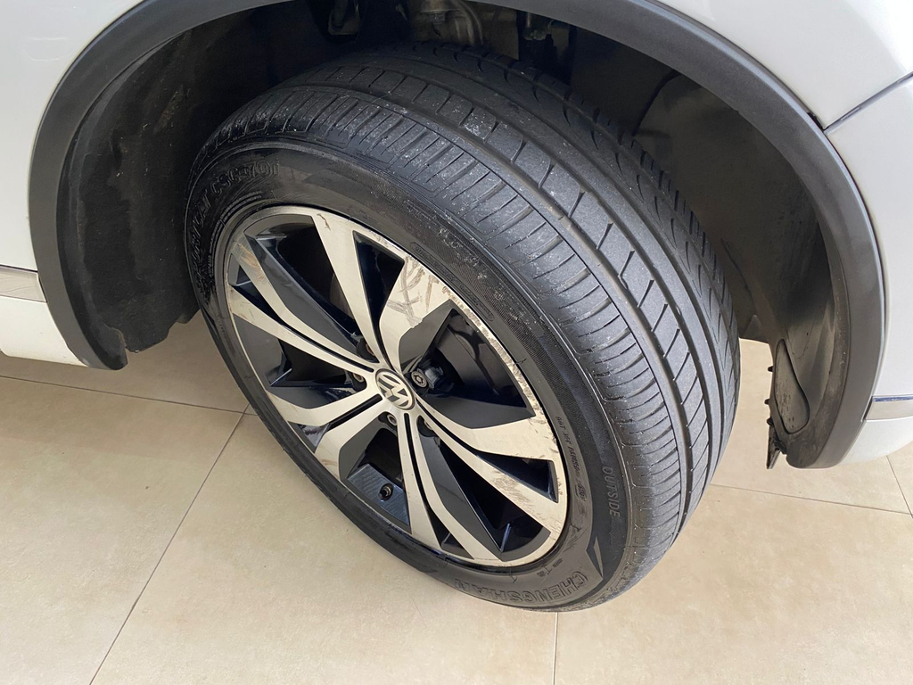 Volkswagen Touareg Branco
