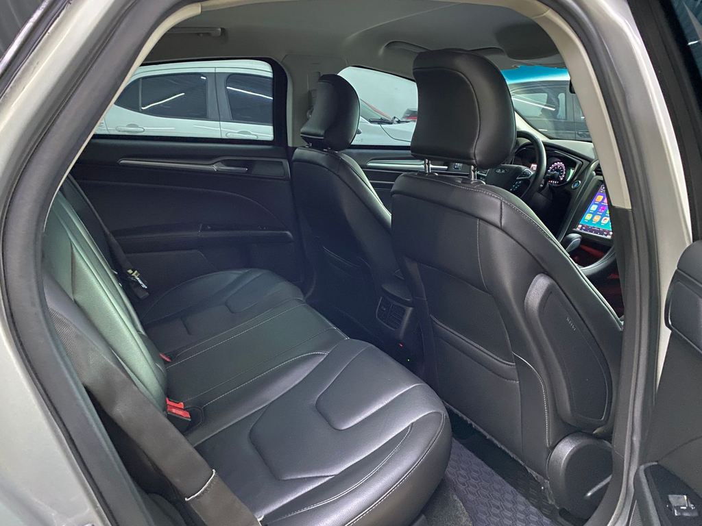 Ford Fusion Prata