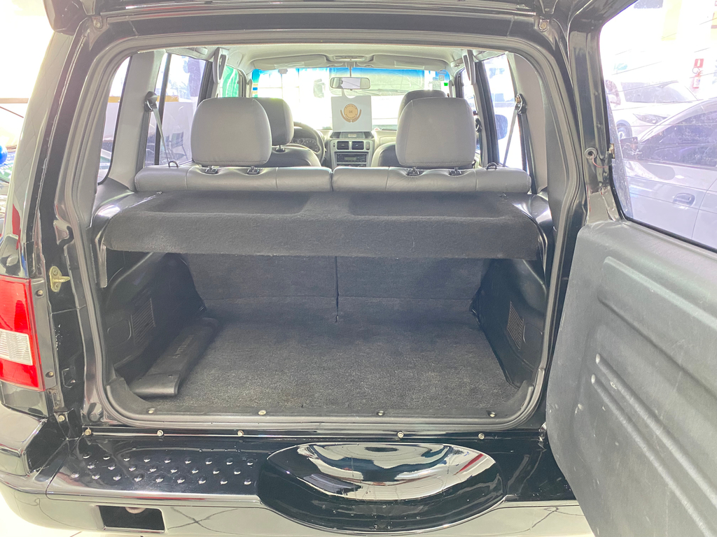 Mitsubishi Pajero TR4 Preto