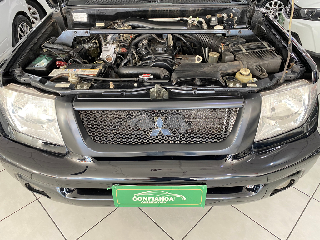 Mitsubishi Pajero TR4 Preto
