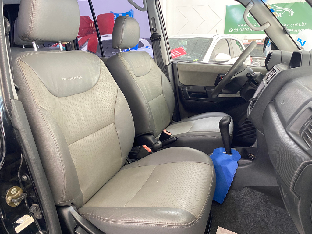 Mitsubishi Pajero TR4 Preto