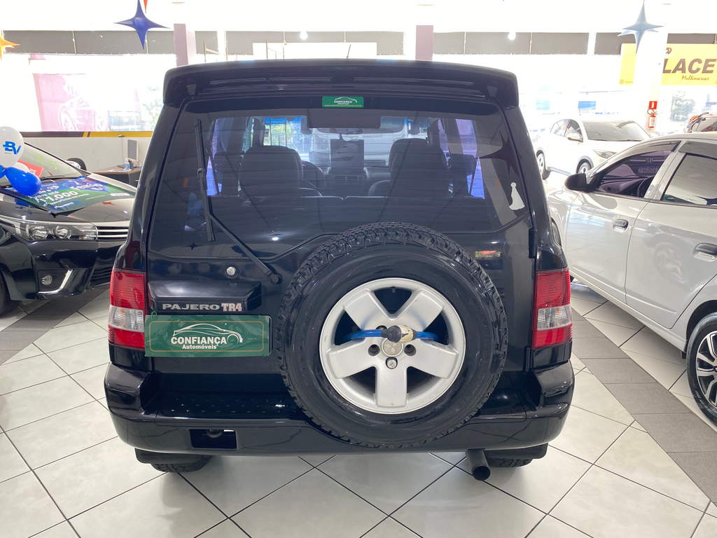 Mitsubishi Pajero TR4 Preto