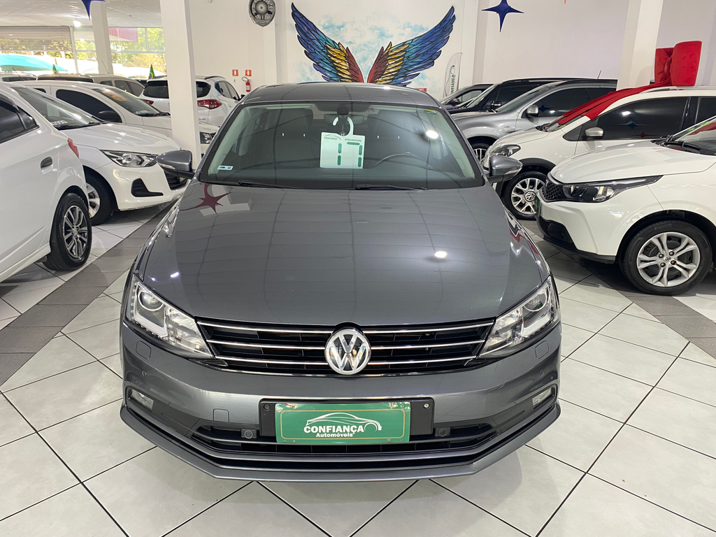 Volkswagen Jetta Cinza