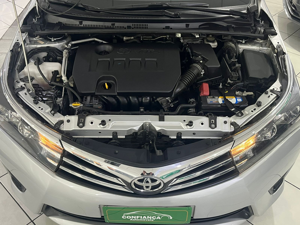 Toyota Corolla Prata