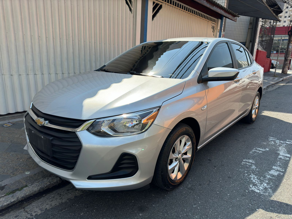 Chevrolet Onix Prata