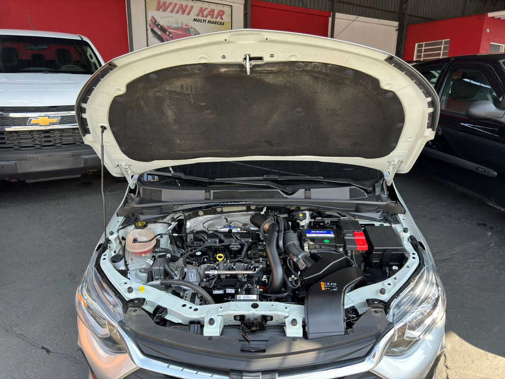 Chevrolet Onix Prata
